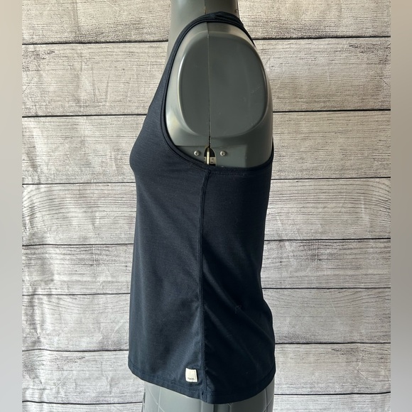 Vuori Lux Performance Tank in Ink Blue size small - Picture 9 of 14